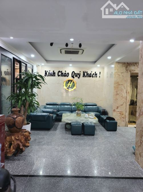 MẶT PHỐ TRẦN KHÁT CHÂN - KHÁCH SẠN 9 TẦNG - 175M² - MT 6.5M - 132 TỶ
