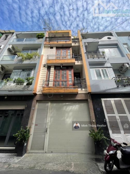 ĐẲNG CẤP MT HOA LAN - PHAN XÍCH LONG -  Hầm + 4 tầng (4.5x11m) vuông vức, view đỉnh khu