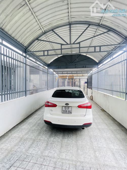Nhà 2 căn vừa ở vừa cho thuê, 172m2. 2 mặt hẻm lớn xe hơi thông, HiệpThành 13, Q12.