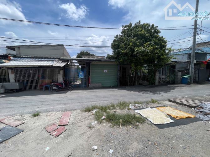 CHỦ NGỘP CẦN BÁN GẤP NHÀ C4+ DÃY TRỌ THU NHẬP ỔN ĐỊNH NGAY TRUNG TÂM CÔNG NGHIỆP TÂN QUY.