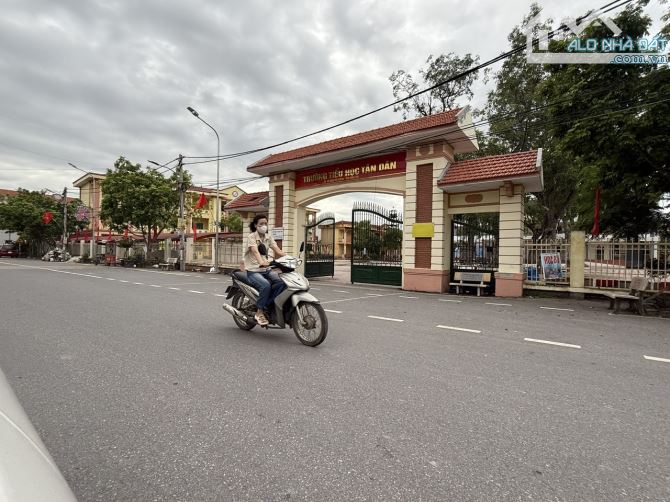 Tài chính 2.15 tỷ! Đất siêu đẹp 100m (6,7x15m) đường 4m tại Tân Dân, Khoái Châu