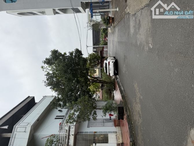 Rẻ nhất khu vực, bán đất Đông Dư Gia Lâm, 120m- giá đầu tư-phân lô - vỉa hè- ô tô tránh  -