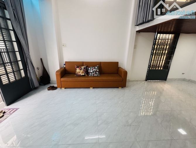 HẺM XE TẢI THÔNG, NGANG GẦN 5M, 4 TẦNG 3PN, P4 Phú Nhuận, giá 5.6 ty