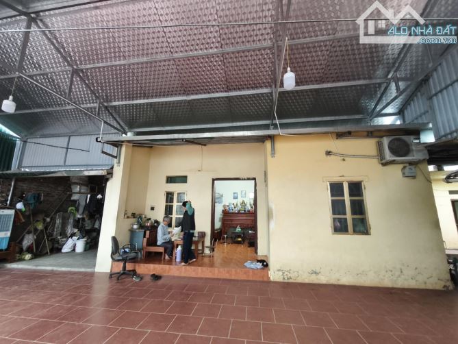 Đất vàng Ỷ Lan - Gia Lâm, 100m² tặng nhà cấp 4, chỉ 5.7 tỷ