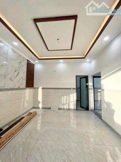 Bán nhà mới tinh cách đường Dương Bạch Mai 100m, P. Tam Hiệp