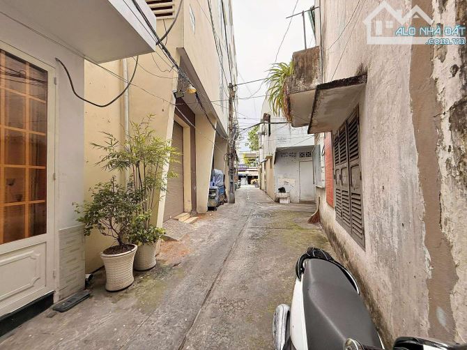 NHÀ ĐẸP SAU CĂN MẶT TIỀN - HẺM ĐƯỜNG NGUYỄN THÔNG KHU VIP