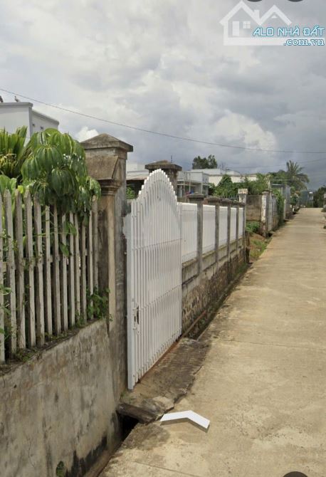 Bán đất tặng nhà nhỏ tại sân bay Liên Khương  Lâm Đồng chỉ 500m giá thương lượng chủ đất