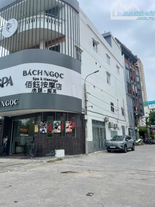 Cần bán khách sạn 2 mặt tiền đường Võ Nguyên Giáp gần Hồ Xuân Hương