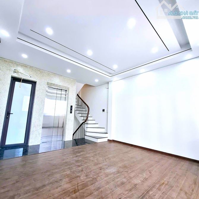 💥SIÊU PHẨM VŨ ĐÌNH TỤNG LB, MT4.4M, 6 TẦNG THANG MÁY, Ô TÔ VÀO NHÀ, ĐẦU TƯ KD, GIÁ 7.X TY