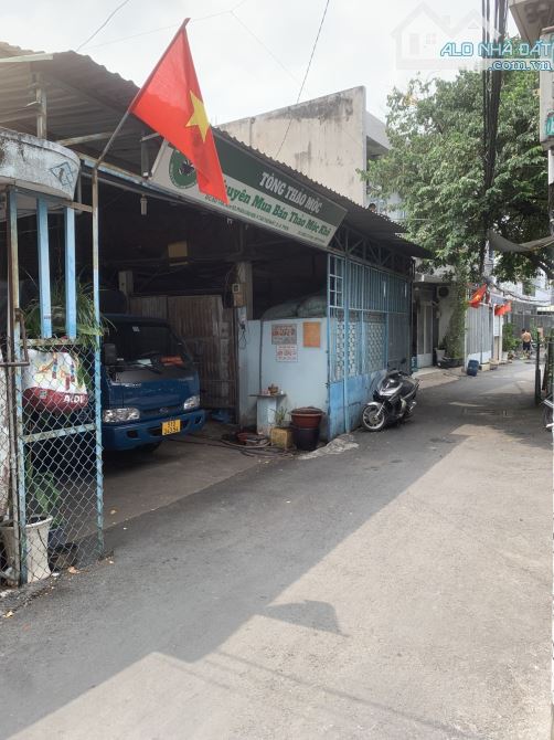 Nhà sẵn dòng tiền thu nhập 30tr/1th Tân Thới Nhất Phan Văn Hớn Quận 12, 240m2 chỉ 13 tỷ.