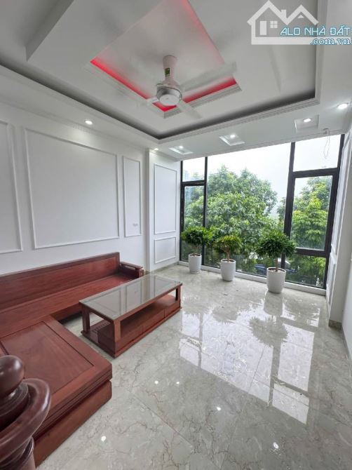 KIẾN HƯNG HÀ ĐÔNG -DT50M/5T-PHÂN LÔ VỈA HÈ - 3 OTO TRÁNH -TRỤC CHÍNH- KINH DOANH