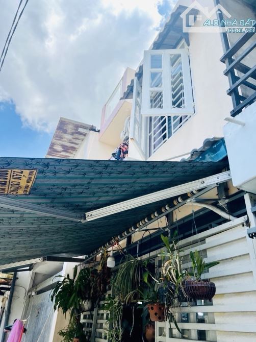 Nhà 2 Lầu đường số 53 Quận 7, phường Tân Quy, gần Lâm Văn Bền – Nhỉnh 1 Tỷ, Sổ Hồng Riêng