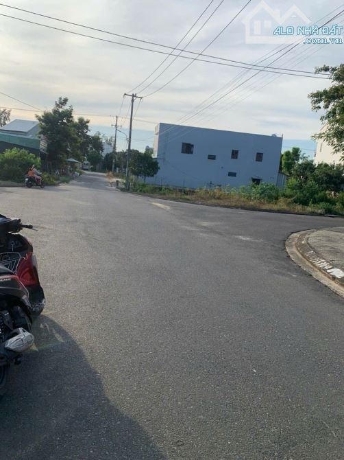 Bán đất đẹp lô góc đường lớn Bến Trễ Hội An