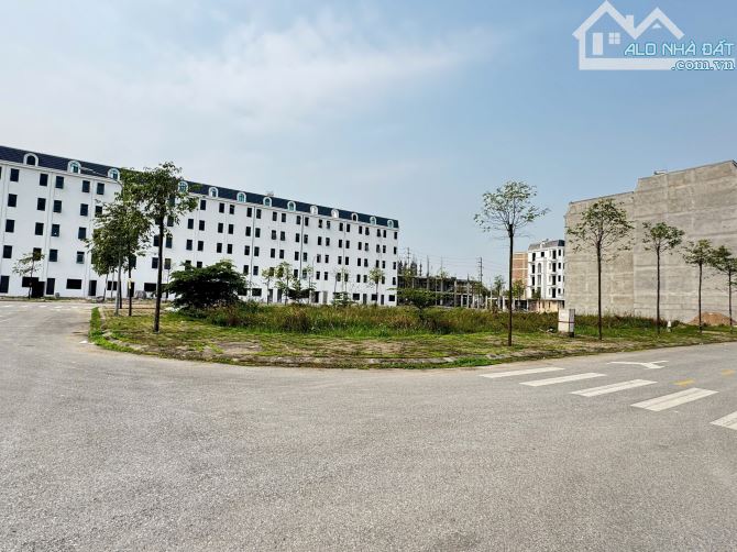 Bán lô làn 3  Quốc Lộ 1A , Dự Án 4,6 ha Thị Trấn Lim ,Tiên Du , Bắc Ninh. Giá 6 tỷ