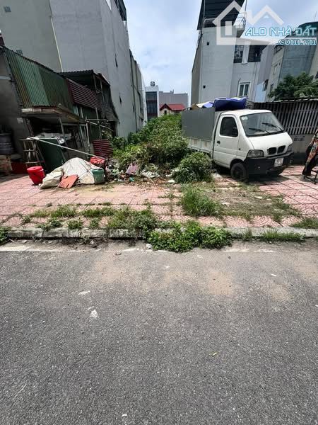 BÁN ĐẤT PHỐ TRƯỜNG LÂM - Ô TÔ TRÁNH KD - THÔNG SỐ VÀNG. DT: 400M. MT: 10M. GIÁ 35 TỶ