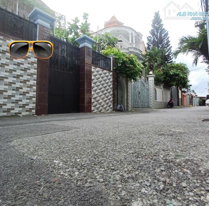 🏠 BÁN BIỆT THỰ LÂM VĂN BỀN - P. TÂN KIỂNG - QUẬN 7 - 2X TỶ - 14 x 19M