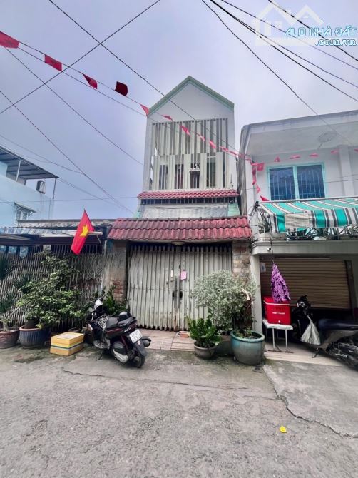 Nhà 2 Tầng đường QL1A phường TL Q12 DT 73m2(4x18) hẻm 5m 💲 6 tỷ