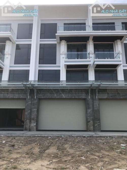 Căn Shophouse, DT 7 x 30m, 1 trệt 3 lầu, Sonadezi Hữu Phước Châu Đức, Bà Rịa Vũng Tàu
