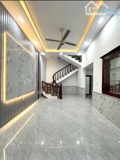 Bán nhà Đà Nẵng, Cầu Tre, Ngô Quyền, Hải Phòng. 3,5 tầng, 42m2, 2,68 tỷ. Ngang 6m, ngõ 2m,