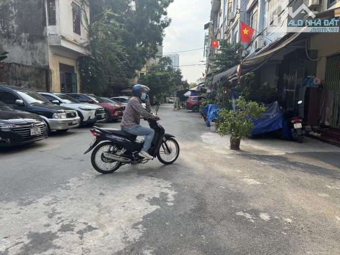 BÁN NHÀ XUÂN ĐỈNH- LÔ GÓC 3 THOÁNG, NGÕ THÔNG, Ô TÔ ĐỖ CỬA DÒNG TIỀN 150 TRIỆU 1 THÁNG