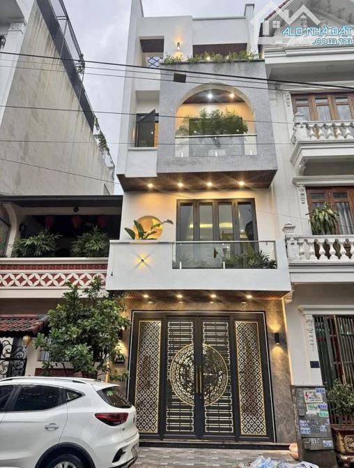 “Siêu hiếm”. Bán gấp nhà Đinh Công Tráng- Quận 1 Giá 4tỷ880/ 82,5m2 sổ hồng riêng