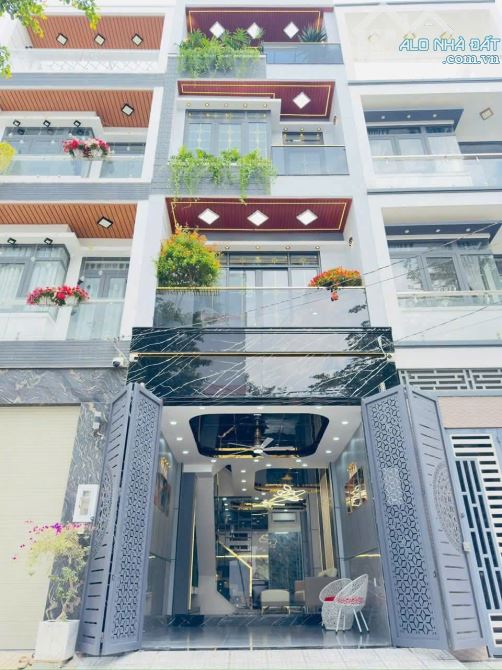 Bán nhà Full nội thất hẻm xe hơi Huỳnh Tấn Phát, NB, Dt 4 x17m, 3 lầu, st. Giá 6,85 tỷ