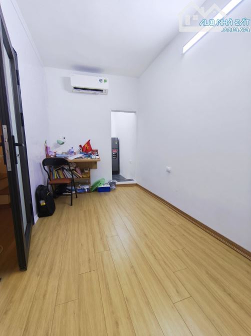 HIẾM NHÀ BÁN-MẶT NGÕ LÝ QUỐC SƯ-30M 5T-SỔ ĐẸP-TIỆN ÍCH NGẬP TRÀN-GẦN NHÀ THỜ LỚN