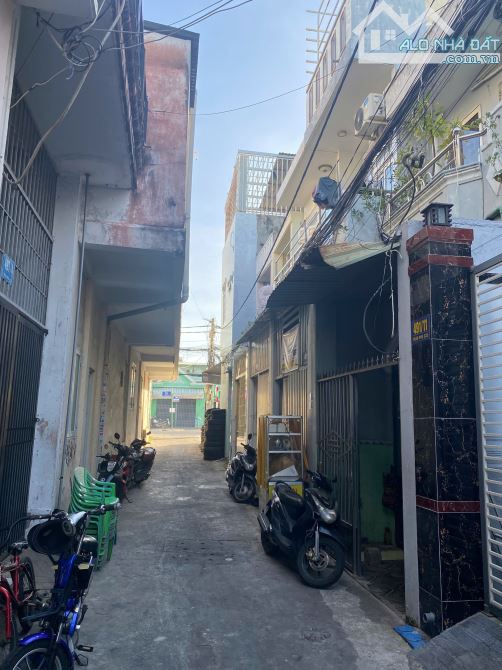BÁN NHÀ HẺM Ô TÔ VÀO GẦN TRẦN PHÚ CHỈ 2.45 TỶ