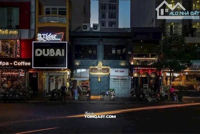 Mặt bằng hiếm 12 Mạc Thị Bưởi Quận 1 DT 8x20m giá thuê 180 triệu