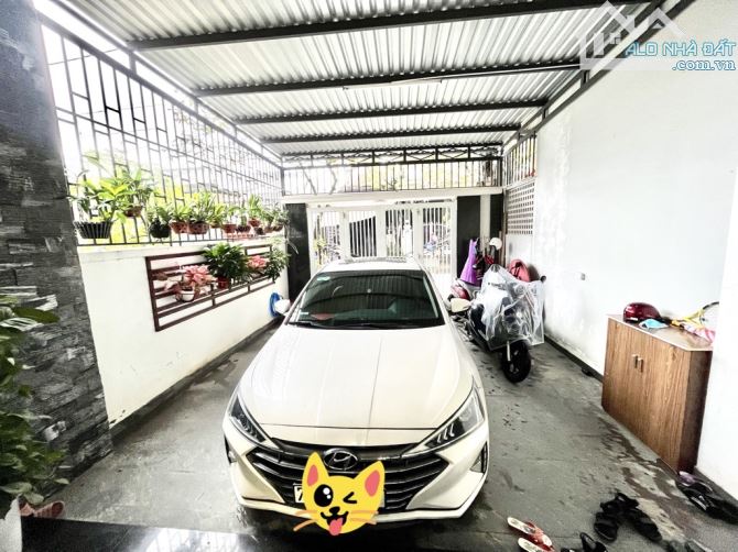 Bán nhà 2 Mặt tiền làng ĐH Huế, 150m2, 4 tầng full nội thất, ô tô dừng đỗ, kinh doanh.