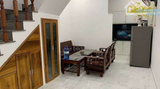 Nhà 3 Tầng Gần Biển Hòn Xện – Đối Diện Điện Lực Vĩnh Hải, Giá Chỉ 4,5 Tỷ