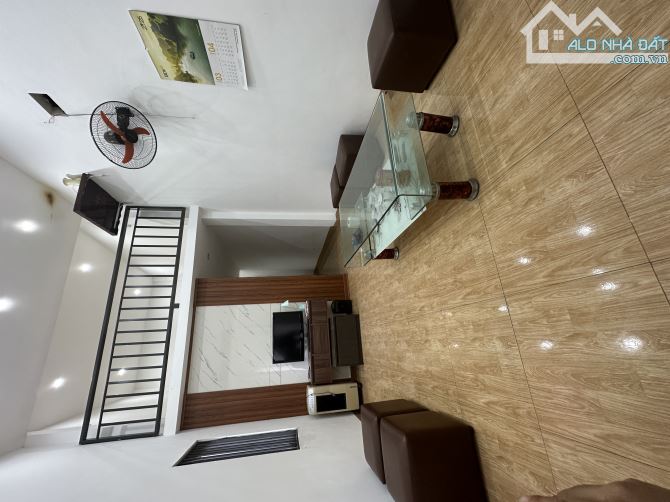 Bán đất tặng nhà cấp 4 - 35m, ngay sát đường nhựa xe bus tránh Vạn 3 Thanh Trì hơn 2 tỷ