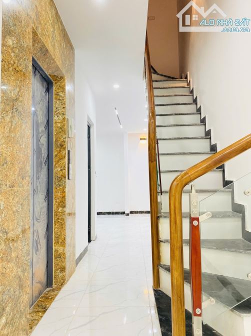 NHÀ ĐẸP ĐÓN TẾT - 5 TẦNG, THANG MÁY, MỚI KOONG - GIẢM 300TR, GIÁ CHÀO MỚI 8.3 TỶ