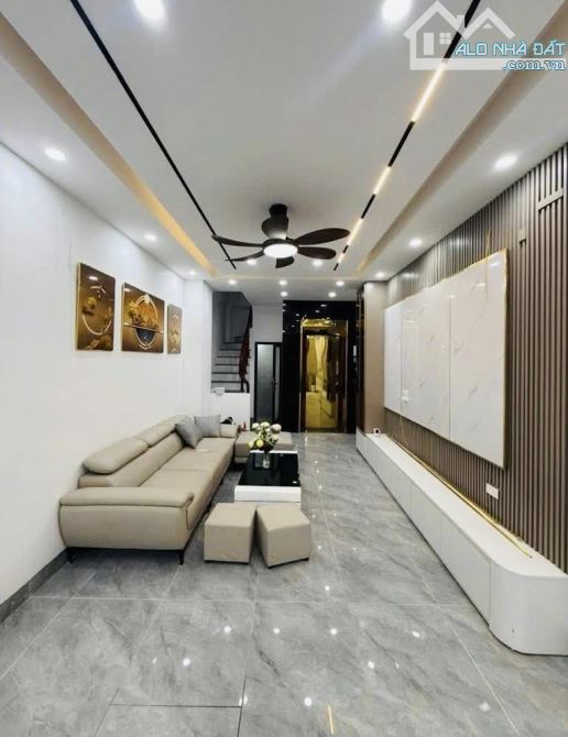 Chủ đang cần bán nhà 6t,38m tại Nguyễn Văn Trỗi,HĐ,t/máy chỉ 10,5 tỷ