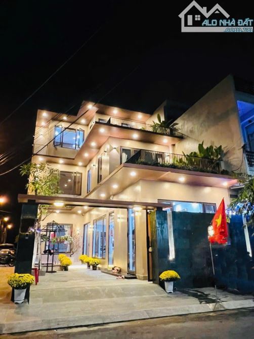 SƠN THỦY 8 CĂN BIỆT THỰ GÓC 2 MẶT TIỀN 128M2 NGANG 10M FULL NỘI THẤT GIÁ 11.8 TỶ GỌI HƯƠNG