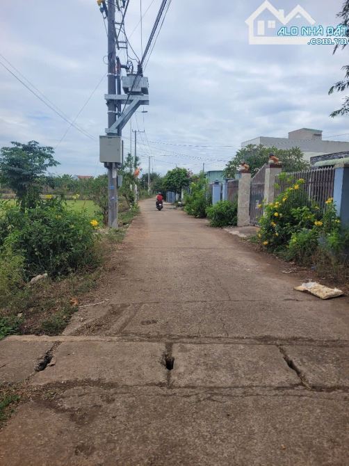 1sao6 đất ngay trung tâm huyện, phủ hồng, giá 2ty680
