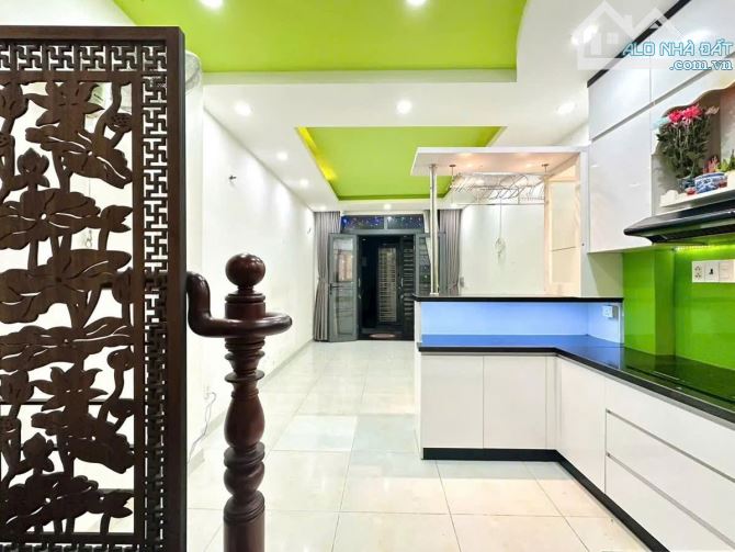 BÁN NHÀ NGUYỄN CÔNG HOAN,5 TẦNG, 40M2, GIÁ 7,5 TỶ (TL)