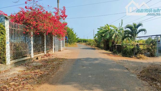 Bán đất mặt tiền Kim Long view suối mặt tiền hơn 120m mặt tiền