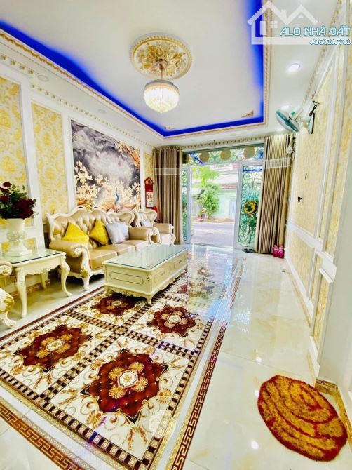 Cho thuê nhà MT Nguyễn Văn Yến, 4x17, 5PN, vỉa hè 10m, 18 triệu