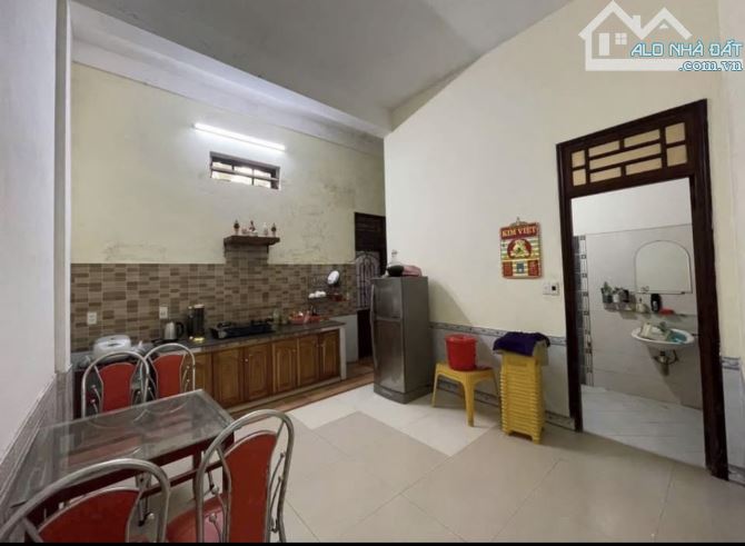 NHÀ 2 TẦNG MẶT TIỀN TRẦN QUÝ CÁP