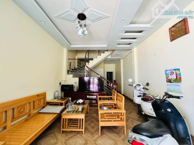 🏘 Cực hiếm – Nhà 2,5 tầng 80m² hướng Đông tại Quỳnh Cư, Hùng Vương-Ngõ ô tô–Giá 3,8 tỷ