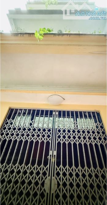 BÁN GẤP NHÀ ĐẸP THỤY KHUÊ – NHỈNH 8 TỶ – 4 TẦNG TỰ XÂY, AN SINH ĐỈNH
