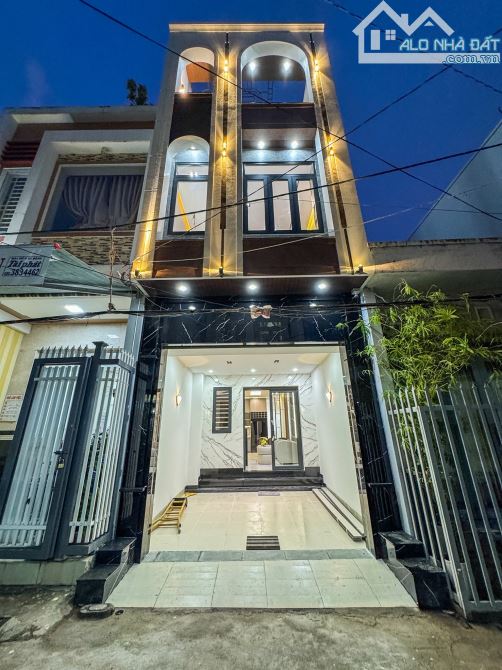 NHÀ 3 TẦNG HẺM VÕ TRƯỜNG TOÀN - Ô TÔ ĐẬU TRONG NHÀ