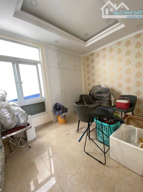Chính chủ bán gấp nhà MT DS10,P9,Gò Vấp,70m,kinh doanh sầm uất,hơn 9ty
