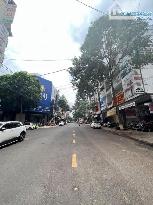 BÁN NHÀ ĐẸP 4 TẦNG MẶT TIỀN ĐIỆN BIÊN PHỦ. DT: 4,1 x 18M. GIÁ: 22 TỶ