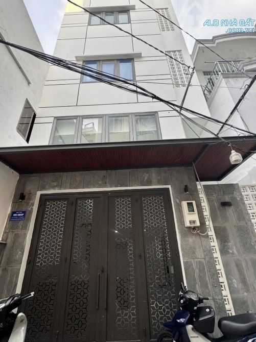 Bán CHDV 5 tầng thang máy, hệ thống PCCC đầy đủ, 16 phòng cho thuê đang có HĐT Khoán cao.