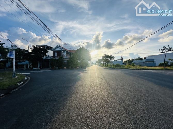 🎉🎉💥LÔ ĐẤT 100M2 ( 5X20M ) KẸP CỐNG ĐƯỜNG 10M5 LỀ 5M NGUYỄN ĐĂNG TUÂN