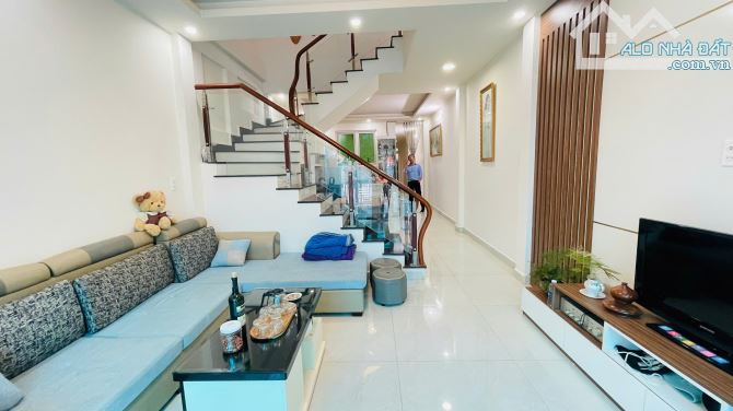 🔥 BÁN GẤP NHÀ PHỐ 2 MẶT TIỀN – TRUNG TÂM ĐÀ LẠT Hơn 6 tỷ 🔥