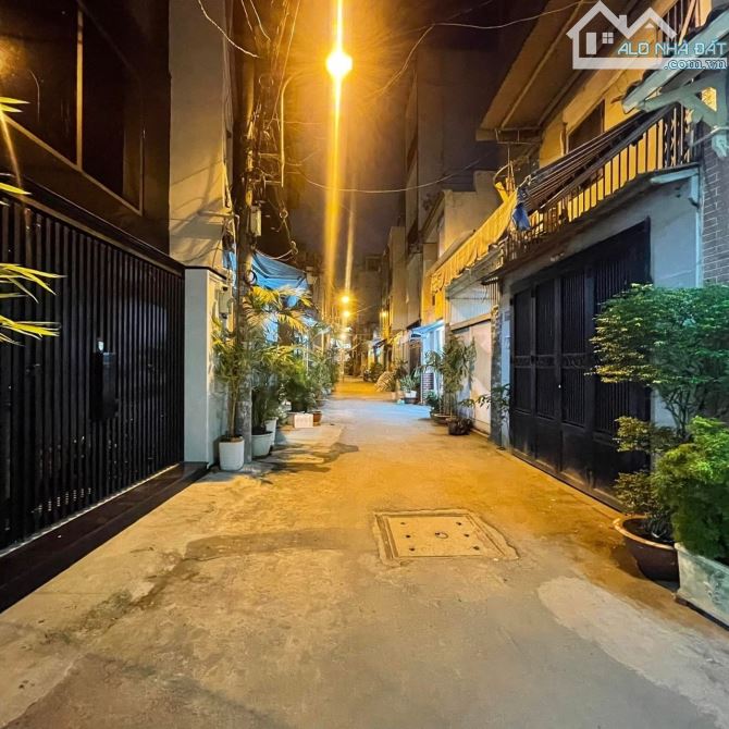Tân Bình giáp Q10, Q11 HẺM Ô TÔ 1 sẹc Nguyễn Thị Nhỏ 60m2 4pn nở hậu 9 tỷ X TL