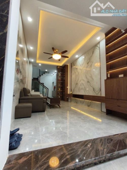 NHỈNH 7 TỶ _🌳🏘️NHÀ 5 TẦNG _DT 33M2 _HỒ TÙNG MẬU _BẮC TỪ LIÊM _🚘1 PHÚT Ô TÔ ĐỖ TRÁNH